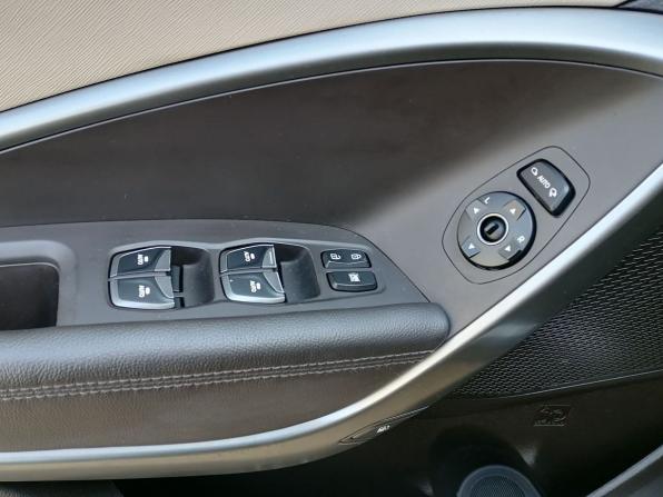 Hyundai Santa Fe III Рестайлинг с пробегом 2017 года, цена 2 350 000 рублей, 83282 км, внедорожник, Автокод Объявления