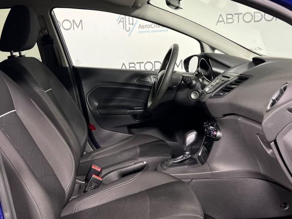 Ford Fiesta Mk6 Рестайлинг с пробегом 2016 года, цена 947 000 рублей, 58128 км, хэтчбек, Автокод Объявления