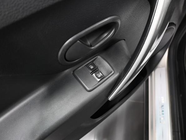 Renault Sandero II с пробегом 2017 года, цена 1 115 000 рублей, 123452 км, хэтчбек, Автокод Объявления