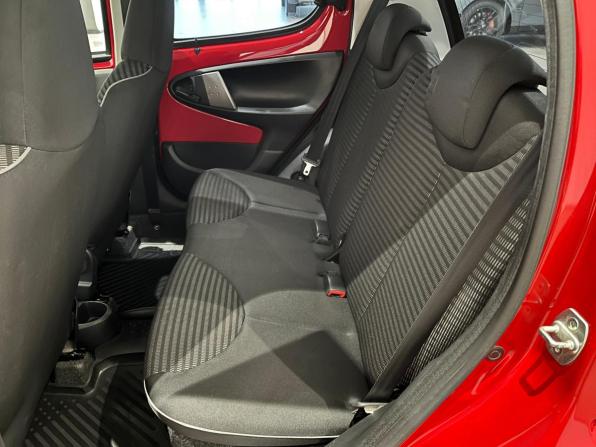 Peugeot 107 I Рестайлинг 2 с пробегом 2013 года, цена 750 000 рублей, 51108 км, хэтчбек, Автокод Объявления