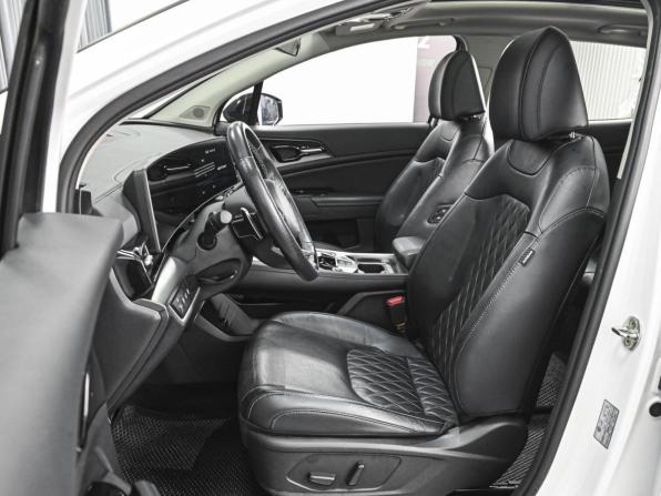 Kia Sportage V с пробегом 2023 года, цена 3 348 000 рублей, 58222 км, внедорожник, Автокод Объявления