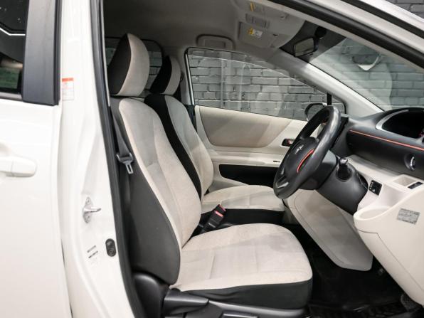 Toyota Sienta II с пробегом 2017 года, цена 1 290 000 рублей, 185040 км, минивэн, Автокод Объявления
