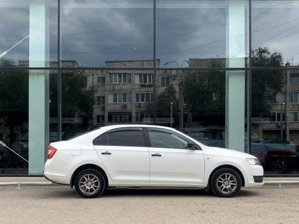 Skoda Rapid I с пробегом 2017 года, цена 970 000 рублей, 178738 км, лифтбек, Автокод Объявления