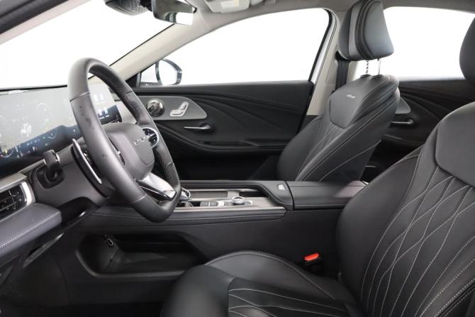 Chery Arrizo 8 с пробегом 2025 года, цена 2 449 000 рублей, 3000 км, седан, Автокод Объявления