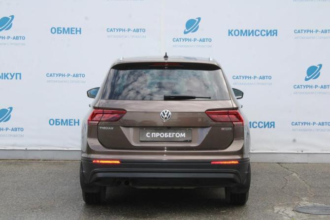 Volkswagen Tiguan II с пробегом 2018 года, цена 2 810 000 рублей, 48000 км, внедорожник, Автокод Объявления