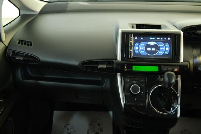 Toyota Wish II Рестайлинг с пробегом 2012 года, цена 1 299 000 рублей, 151000 км, минивэн, Автокод Объявления