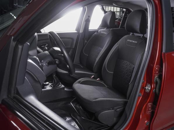 Renault Logan II Рестайлинг с пробегом 2019 года, цена 2 080 000 рублей, 29572 км, седан, Автокод Объявления