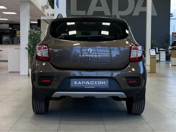 Renault Sandero II Рестайлинг с пробегом 2019 года, цена 1 020 000 рублей, 106000 км, хэтчбек, Автокод Объявления