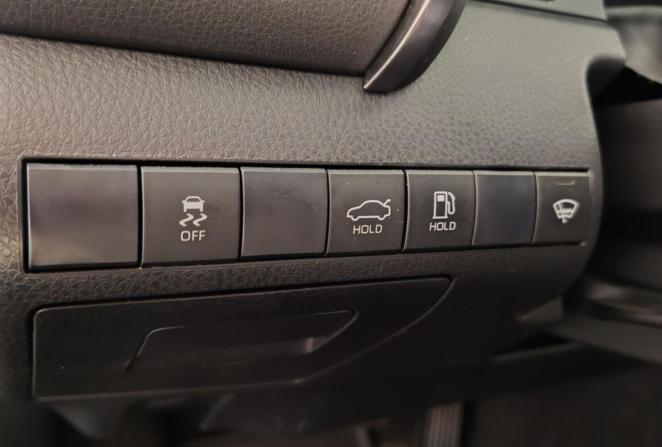 Toyota Camry VIII (XV70) Рестайлинг с пробегом 2021 года, цена 2 580 000 рублей, 112021 км, седан, Автокод Объявления