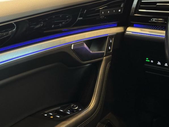 Volkswagen Touareg III с пробегом 2019 года, цена 5 499 000 рублей, 39116 км, внедорожник, Автокод Объявления