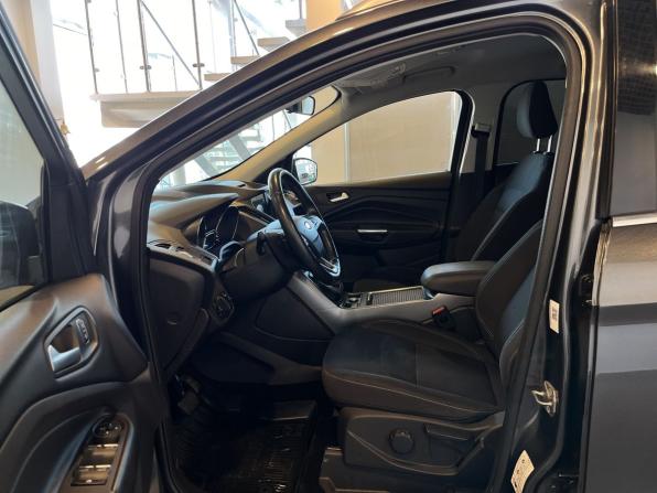 Ford Kuga II Рестайлинг с пробегом 2018 года, цена 1 650 000 рублей, 76500 км, внедорожник, Автокод Объявления