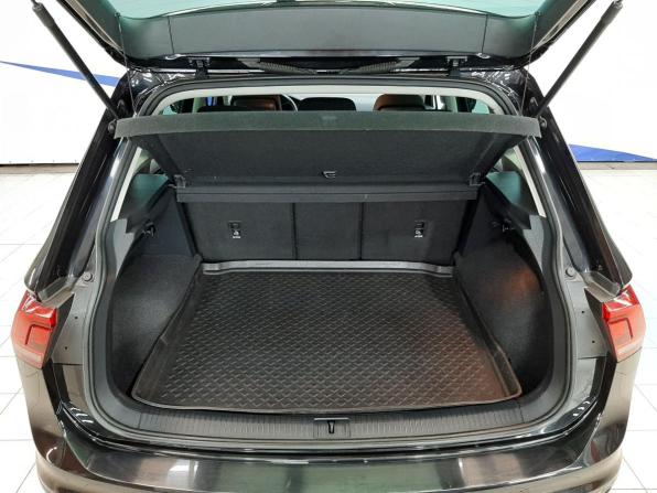 Volkswagen Tiguan II с пробегом 2019 года, цена 2 399 000 рублей, 114473 км, внедорожник, Автокод Объявления