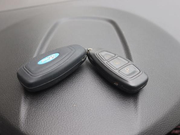 Ford Kuga II с пробегом 2013 года, цена 999 000 рублей, 204000 км, внедорожник, Автокод Объявления