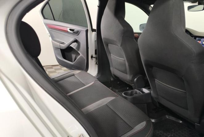 Volkswagen Polo VI с пробегом 2021 года, цена 1 355 000 рублей, 135696 км, лифтбек, Автокод Объявления