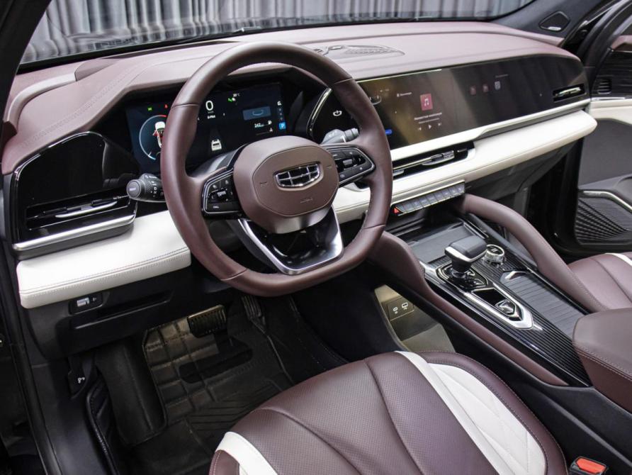 Geely Monjaro I Москва  - изображение 16