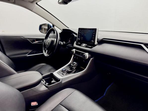 Toyota RAV4 V (XA50) с пробегом 2019 года, цена 3 321 000 рублей, 57812 км, внедорожник, Автокод Объявления