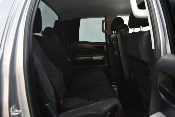 Toyota Tundra II с пробегом 2011 года, цена 2 540 000 рублей, 300000 км, пикап, Автокод Объявления
