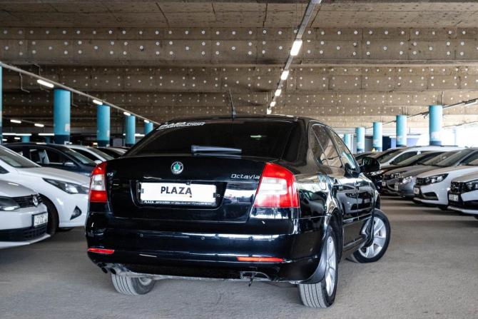 Skoda Octavia II (A5) Рестайлинг с пробегом 2011 года, цена 850 000 рублей, 212080 км, лифтбек, Автокод Объявления
