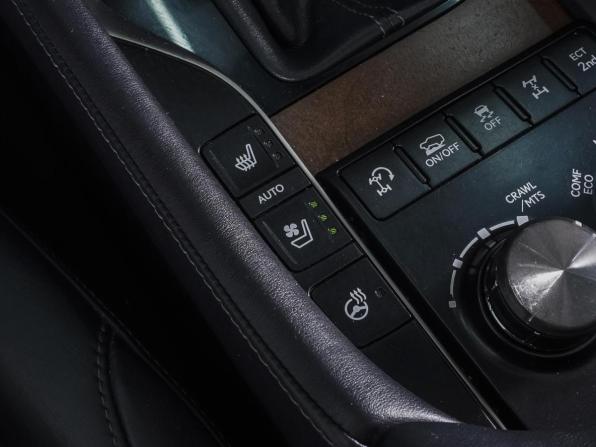 Lexus LX III Рестайлинг 2 с пробегом 2015 года, цена 6 050 000 рублей, 151154 км, внедорожник, Автокод Объявления