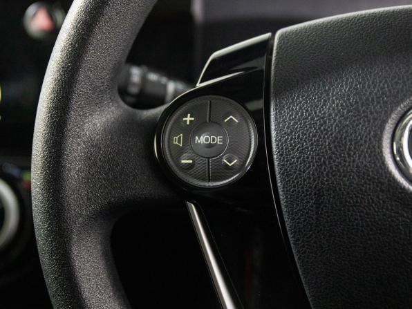 Toyota Aqua I Рестайлинг 2 с пробегом 2018 года, цена 1 240 500 рублей, 130850 км, хэтчбек, Автокод Объявления