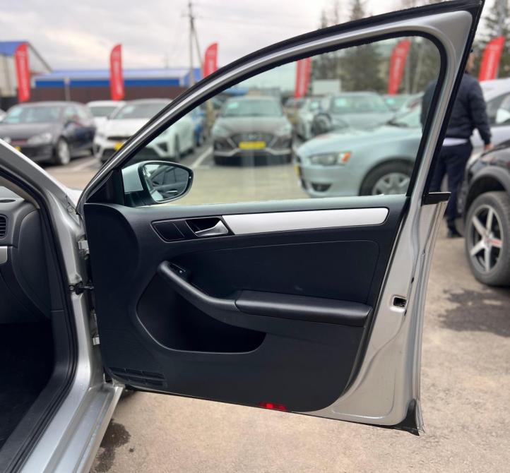 Volkswagen Jetta VI Альметьевск  - изображение 25