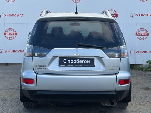 Mitsubishi Outlander II Рестайлинг с пробегом 2010 года, цена 1 049 000 рублей, 255529 км, внедорожник, Автокод Объявления