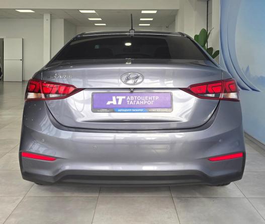 Hyundai Solaris II с пробегом 2018 года, цена 1 349 000 рублей, 141164 км, седан, Автокод Объявления