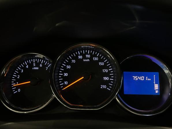 Renault Logan II с пробегом 2017 года, цена 829 000 рублей, 75398 км, седан, Автокод Объявления