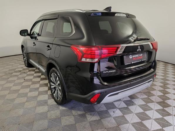Mitsubishi Outlander III Рестайлинг 3 с пробегом 2020 года, цена 1 999 000 рублей, 188451 км, внедорожник, Автокод Объявления
