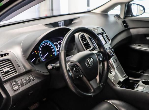 Toyota Venza I Рестайлинг с пробегом 2013 года, цена 2 219 000 рублей, 161194 км, внедорожник, Автокод Объявления