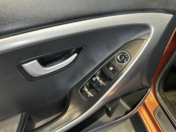 Hyundai i30 II Рестайлинг с пробегом 2016 года, цена 1 295 000 рублей, 94592 км, хэтчбек, Автокод Объявления