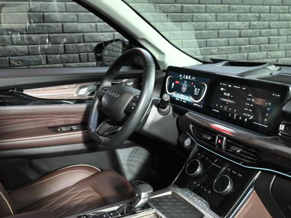 Exeed VX I с пробегом 2023 года, цена 3 070 000 рублей, 39435 км, внедорожник, Автокод Объявления