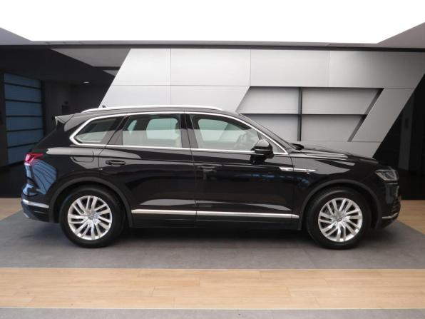 Volkswagen Touareg III с пробегом 2019 года, цена 3 910 000 рублей, 110000 км, внедорожник, Автокод Объявления