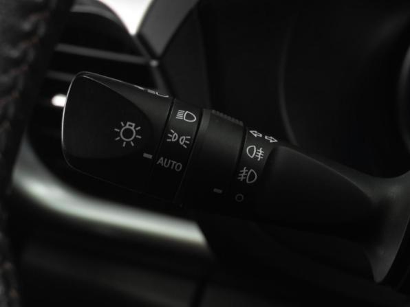 Toyota Hilux VIII с пробегом 2016 года, цена 3 629 000 рублей, 147968 км, offers.body_type.unknown, Автокод Объявления