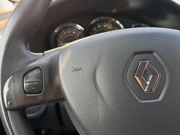Renault Sandero II с пробегом 2015 года, цена 890 000 рублей, 157000 км, хэтчбек, Автокод Объявления