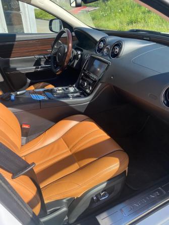 Jaguar XJ IV (X351) Рестайлинг с пробегом 2016 года, цена 3 954 000 рублей, 41953 км, седан, Автокод Объявления