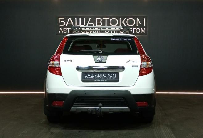 Dongfeng H30 Cross с пробегом 2015 года, цена 520 000 рублей, 134357 км, хэтчбек, Автокод Объявления