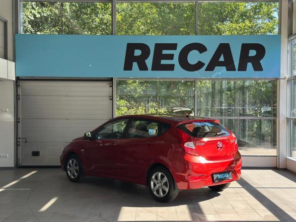 Hyundai Solaris I с пробегом 2012 года, цена 1 040 000 рублей, 37005 км, хэтчбек, Автокод Объявления
