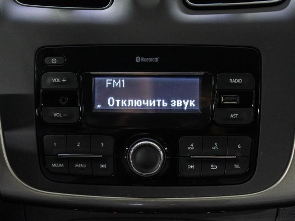 Renault Logan II Рестайлинг с пробегом 2022 года, цена 1 175 000 рублей, 49545 км, седан, Автокод Объявления