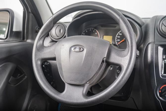Lada (ВАЗ) Granta I Рестайлинг с пробегом 2018 года, цена 749 000 рублей, 26700 км, седан, Автокод Объявления