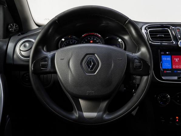 Renault Sandero II с пробегом 2015 года, цена 600 000 рублей, 217798 км, хэтчбек, Автокод Объявления