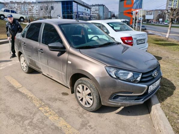 Lada (ВАЗ) Granta I Рестайлинг с пробегом 2019 года, цена 550 000 рублей, 45000 км, седан, Автокод Объявления