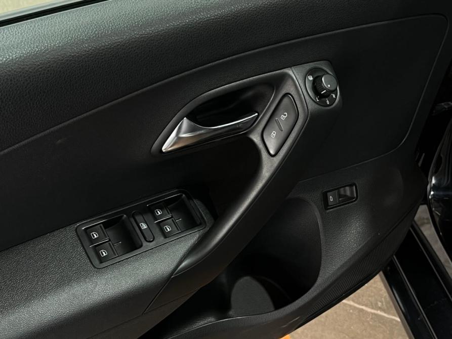 Volkswagen Polo V Рестайлинг Оренбург  - изображение 19