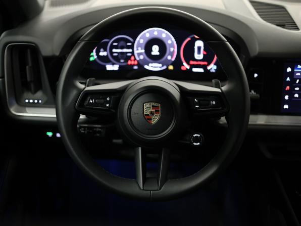 Porsche Cayenne III Рестайлинг с пробегом 2024 года, цена 15 950 000 рублей, 5253 км, внедорожник, Автокод Объявления
