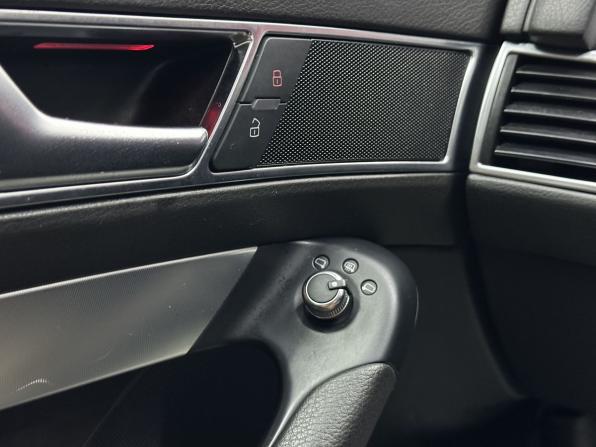 Audi A6 III (C6) Рестайлинг с пробегом 2011 года, цена 1 595 000 рублей, 158819 км, седан, Автокод Объявления