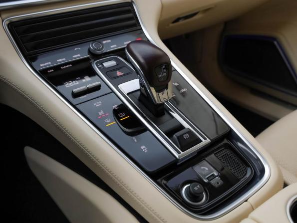 Porsche Panamera II с пробегом 2017 года, цена 8 199 000 рублей, 94967 км, лифтбек, Автокод Объявления