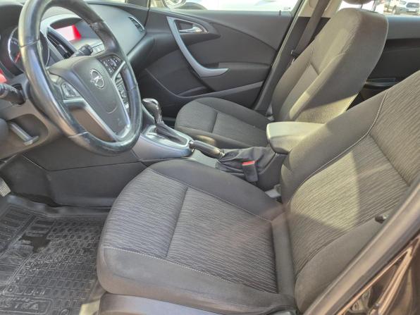 Opel Astra J Рестайлинг с пробегом 2013 года, цена 997 000 рублей, 110426 км, хэтчбек, Автокод Объявления