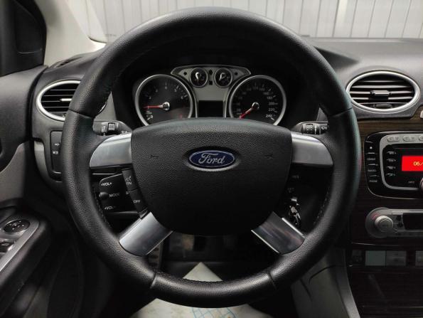 Ford Focus II Рестайлинг с пробегом 2008 года, цена 452 000 рублей, 266817 км, седан, Автокод Объявления