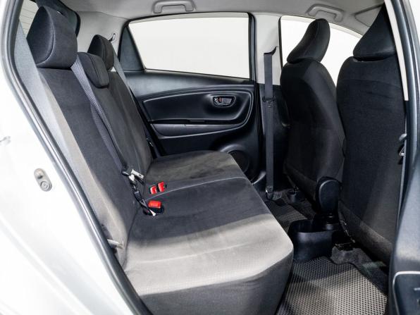 Toyota Vitz III (XP130) Рестайлинг с пробегом 2016 года, цена 950 000 рублей, 124770 км, хэтчбек, Автокод Объявления