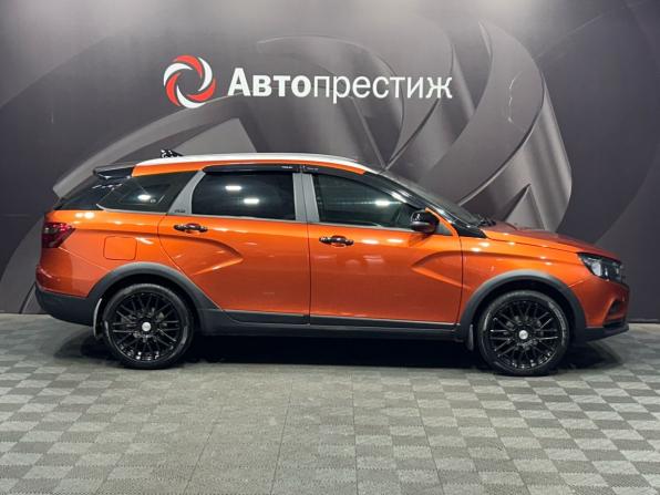 Lada (ВАЗ) Vesta I с пробегом 2022 года, цена 1 300 000 рублей, 52045 км, универсал, Автокод Объявления